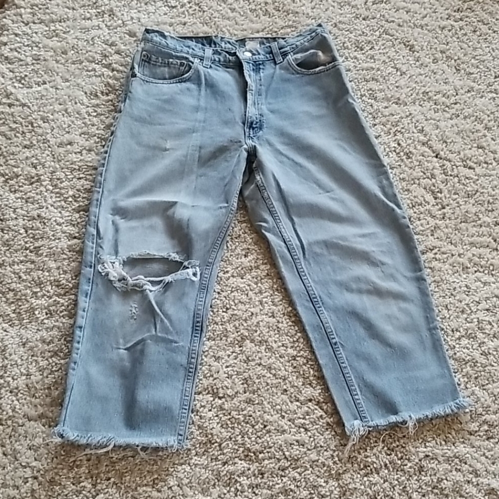 Levi's 550 zipper fly. Size W34 L23